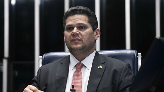 Após Lula não se manifestar, Alcolumbre promulga Dia da Amizade Brasil-Israel 