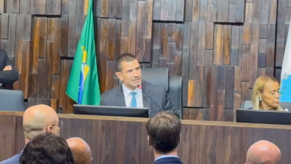 Douglas Ruas durante eleição da Alerj nesta quinta-feira (26)  — Foto: g1