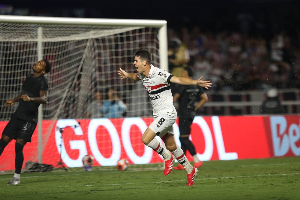 Oscar comemora gol do São Paulo diante do Corinthians no Morumbis pelo Campeonato Paulista — Foto: Divulgação/São Paulo Futebol Clube