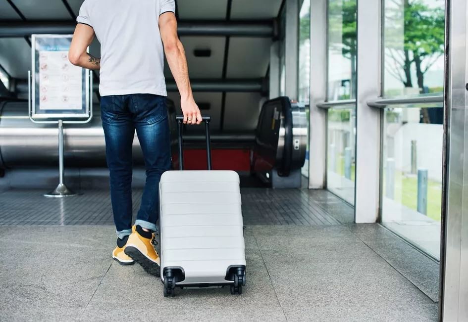 Clientes denunciam golpe após agência de turismo cancelar viagens e atrasar reembolso