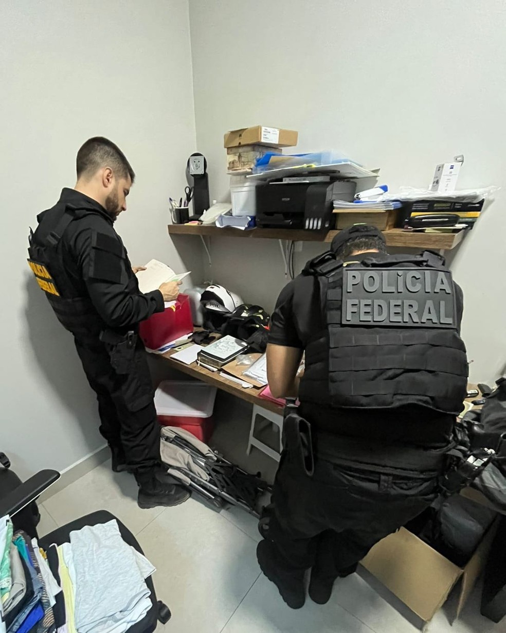 PF cumpre mandados de busca e apreensão durante operação Baile de Máscaras em Rondônia — Foto: PF/Divulgação
