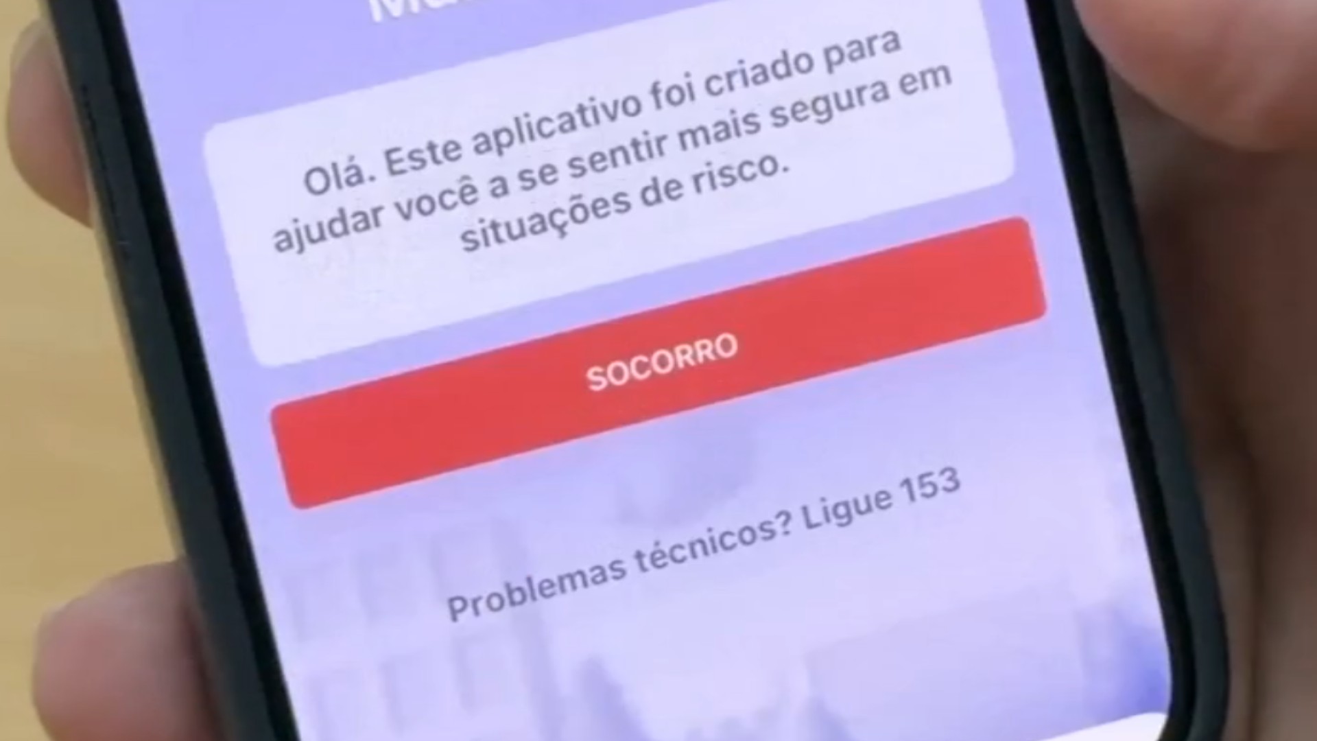 Mulher rompe ciclo de agressões após 20 anos de violência cometida pelo ex-marido; celular com 'botão de socorro' auxilia vítimas