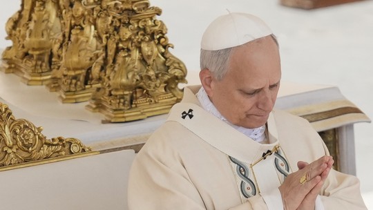 Papa Leão XIV toma primeira medida para tratar de abusos cometidos pelo clero católico - Thibault Verny, de 59 anos, assumirá a presidência da Pontifícia Comissão para a Proteção de Menores e continuará exercendo o cargo de arcebispo de Chambery, no sudeste da França.