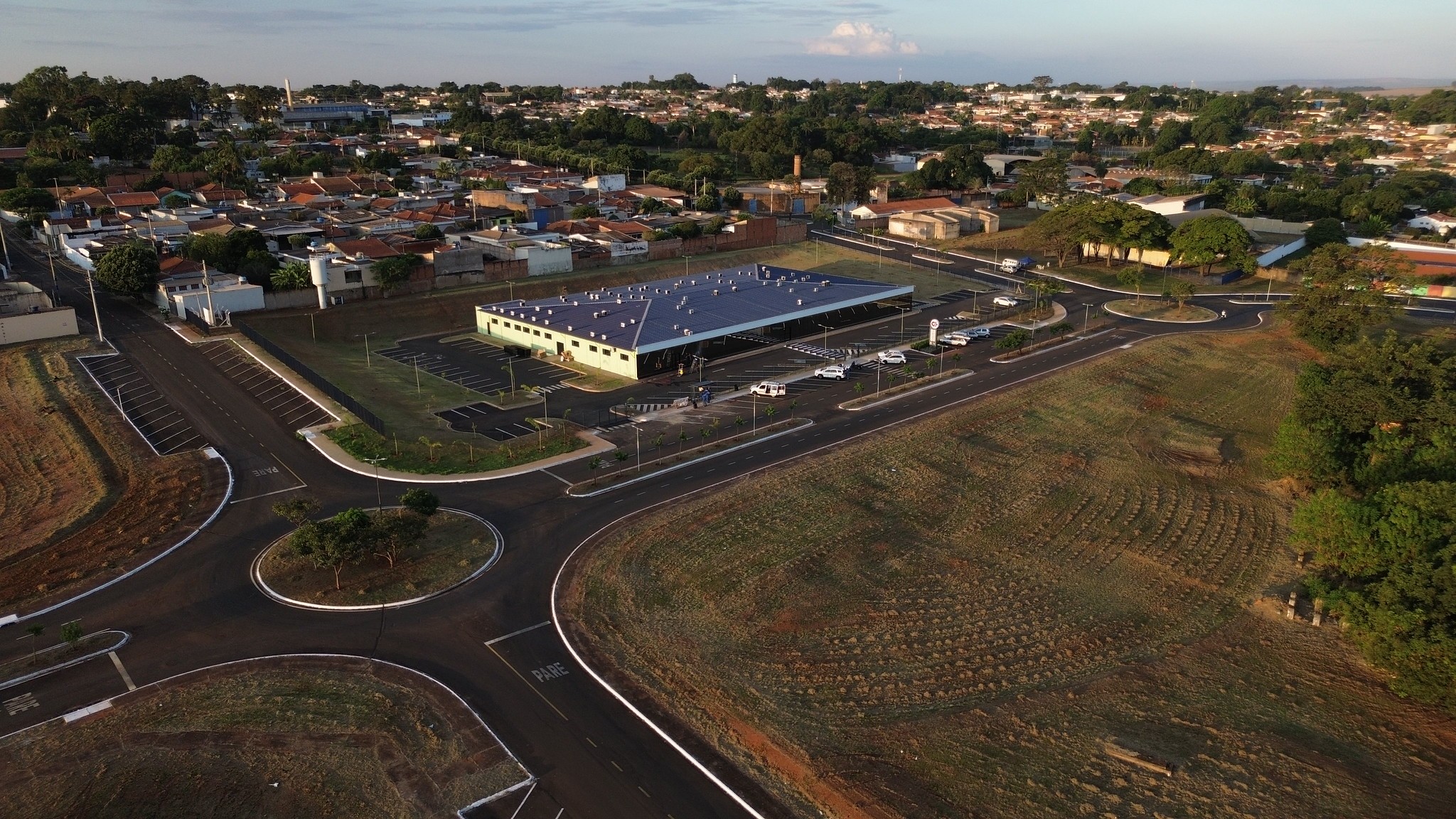 Tarcísio inaugura ambulatório de especialidades em Jaboticabal, SP