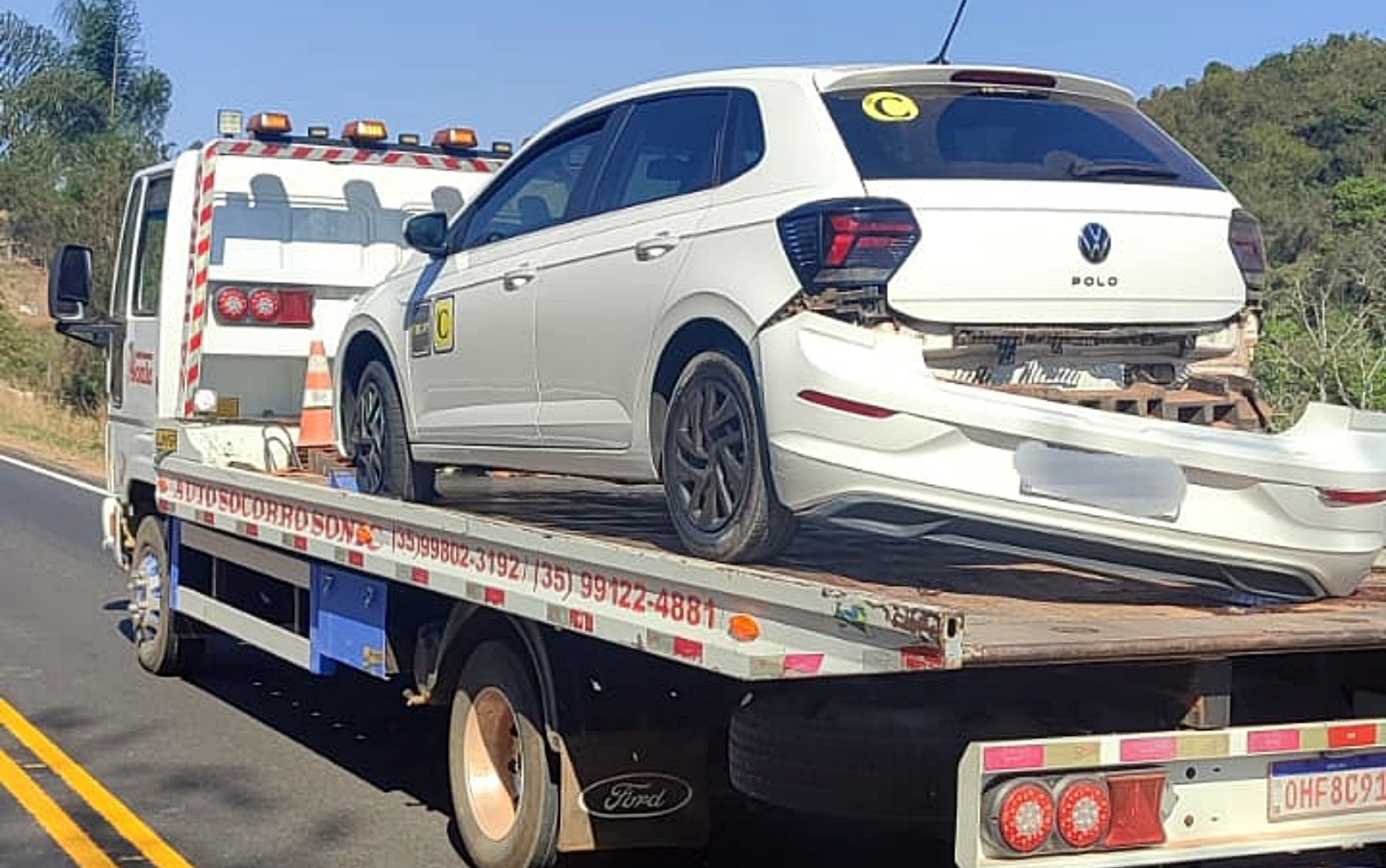 Casal é preso após roubar carro de motorista de aplicativo em Guaxupé, MG