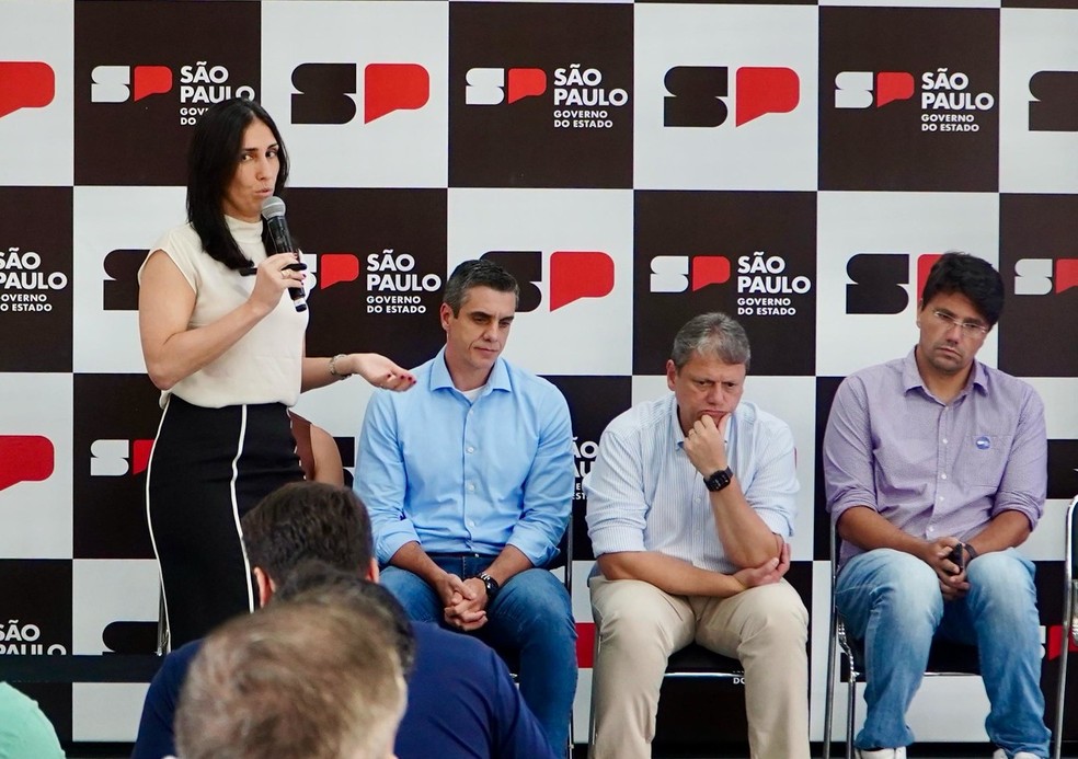 A secretária da Semil, Natália Resende, durante evento do governo de SP em Santa Bárbara do Oeste, interior de SP, em 24/03/2025. — Foto: Sérgio Barzaghi/Secom/GESP