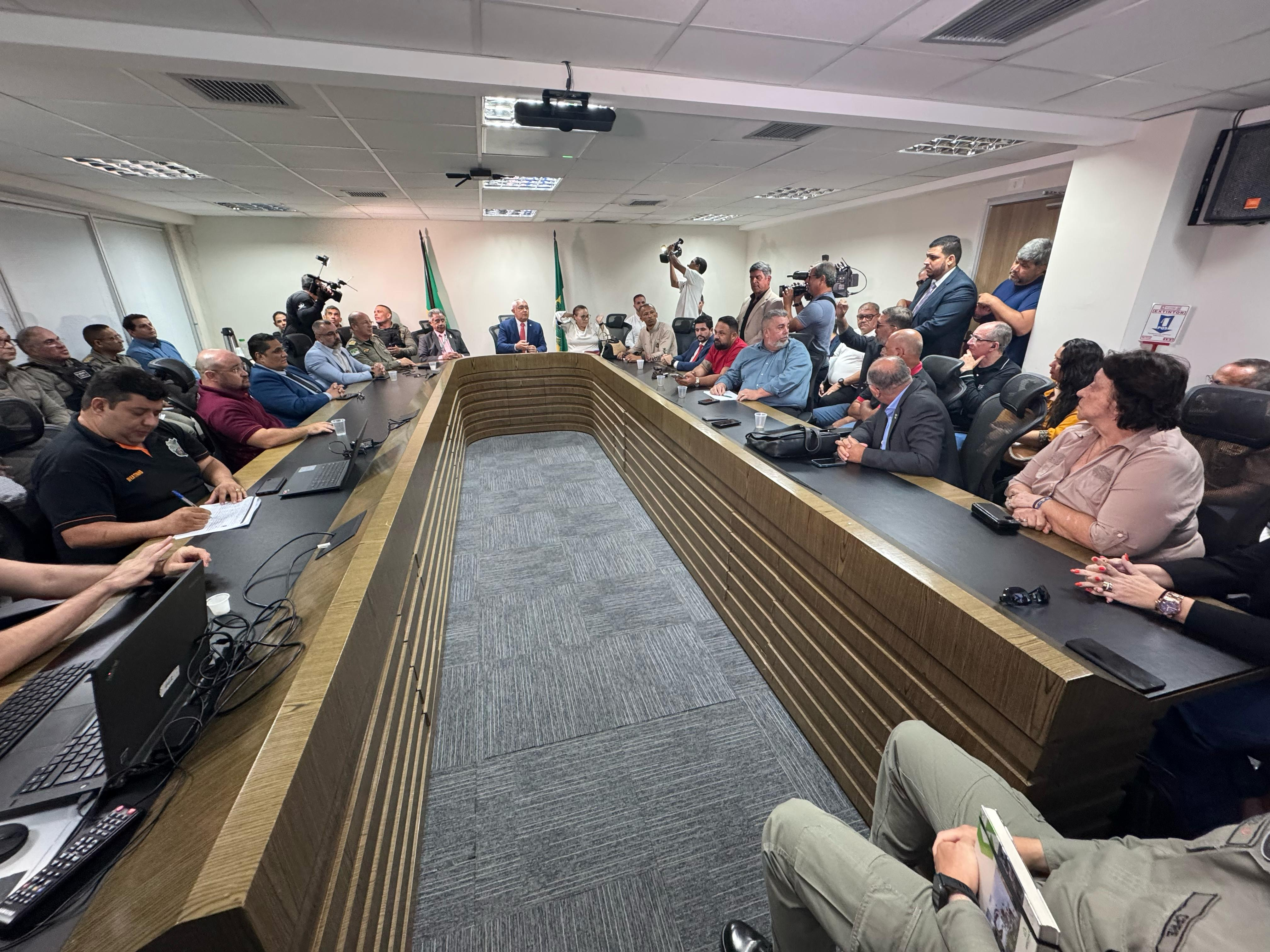 Reunião debate medidas de segurança para passeios em dunas após jovem ser baleada no litoral do RN