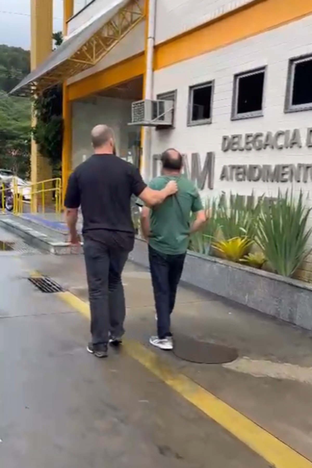 Homem é preso suspeito de importunação sexual em Nova Friburgo; ele já havia sido detido pelo mesmo crime há quase um ano