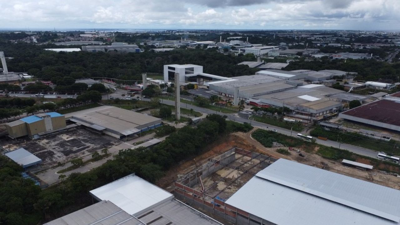 Entre importações em alta e novas barreiras comerciais: o que pode mudar para o Polo Industrial de Manaus?