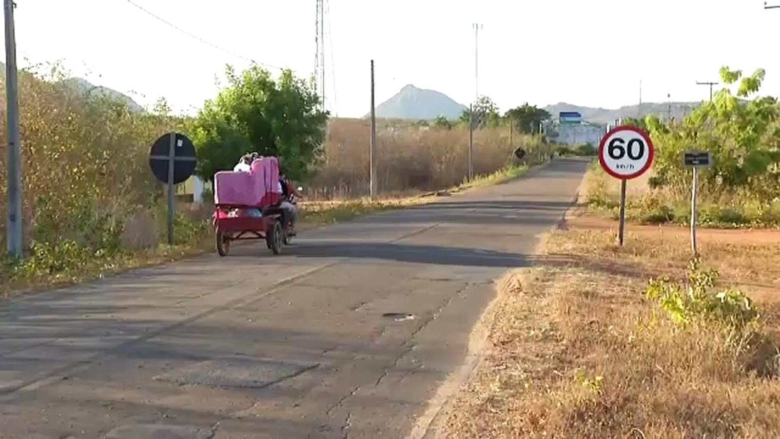 Dois morrem em confronto com a Polícia em Sobral; moradores deixam distrito por medo de facção