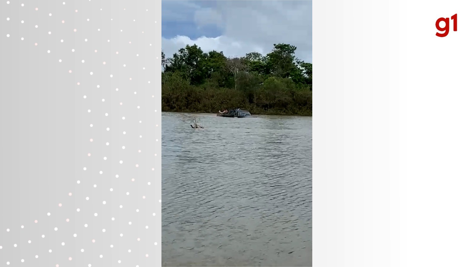 VÍDEO: Caminhonete fica quase submersa ao atravessar rio que encheu com a chuva