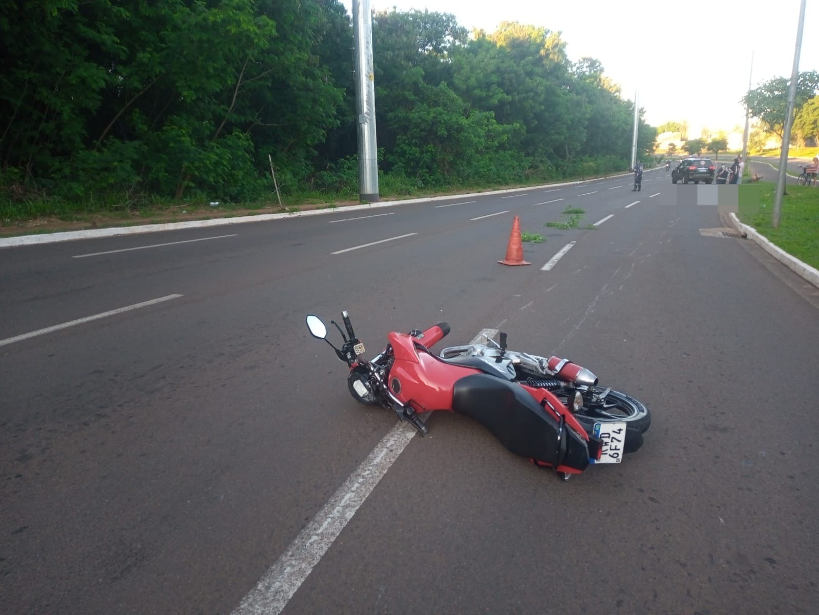 Motociclista de 19 anos morre após perder o controle e bater em poste em Campo Grande