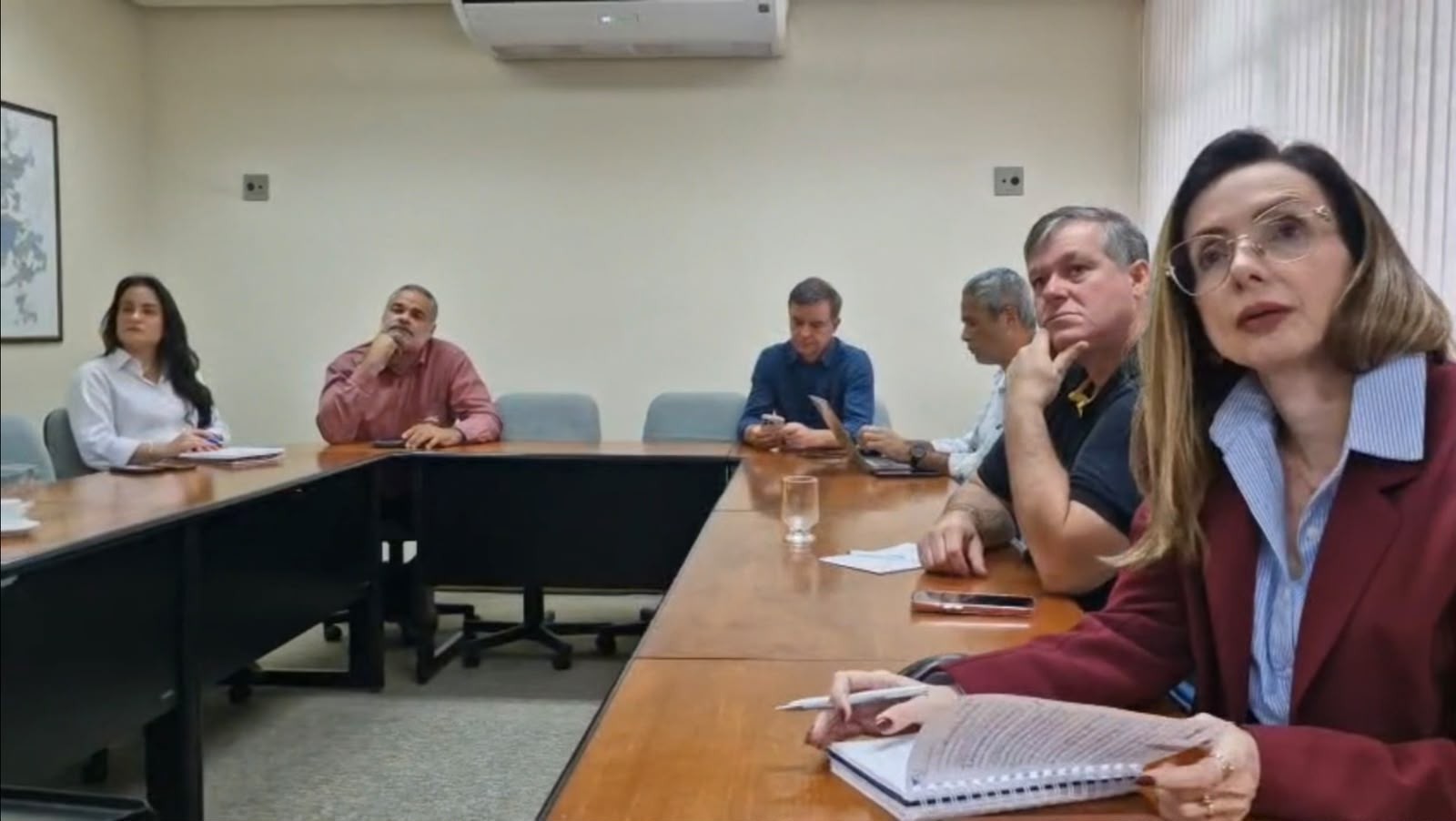 Firjan, Prefeitura e empresários discutem retomada de voos em Campos
