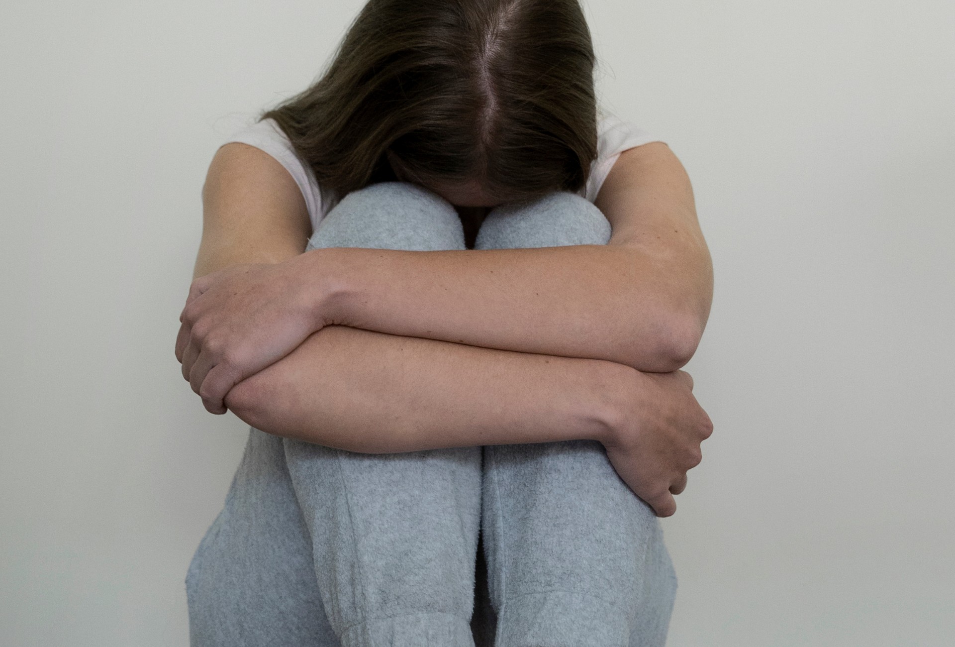 Polícia captura mãe foragida suspeita de facilitar abuso da filha em MS