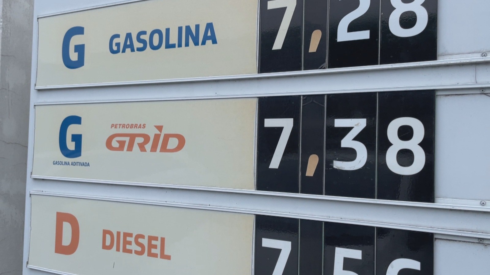 Gasolina ultrapassa R$ 7,30 em cidade do Rio Grande do Sul; diesel vai a R$ 8,19 