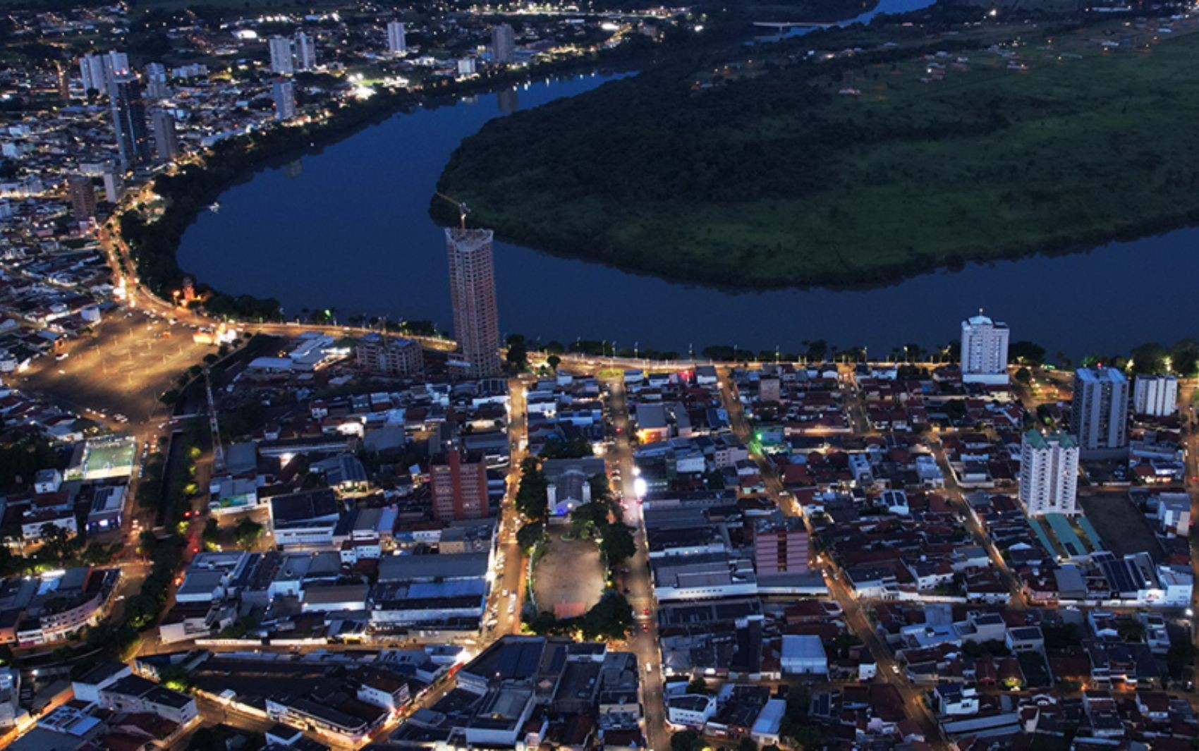 Câmara lança edital de concurso com salários de até R$ 8,9 mil no sul de Goiás
