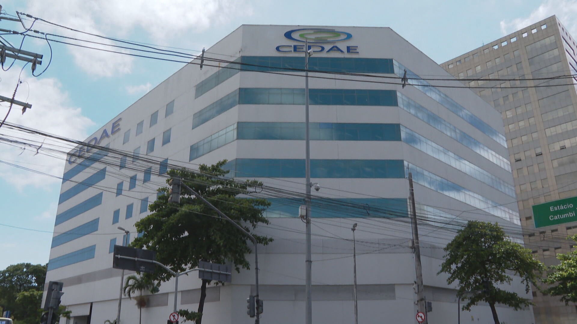 Cedae recua e aceita pagar R$ 900 milhões à Águas do Rio após contestar cobrança bilionária