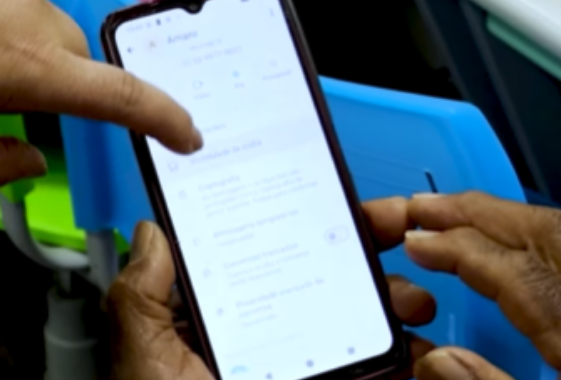 Do WhatsApp à consulta online: curso gratuito ensina idosos a mexer no celular