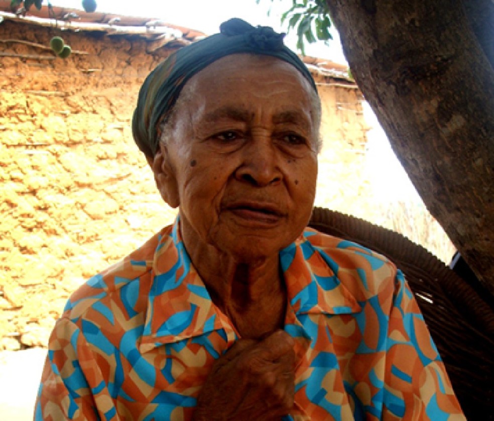 Dona Militana, considerada a maior romanceira do país — Foto: Prefeitura de São Gonçalo do Amarante/Divulgação