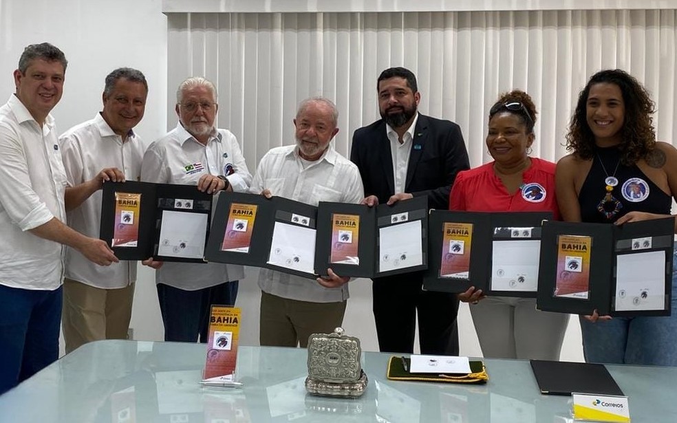 Correios lança selo em homenagem ao centenário do Club Athletico