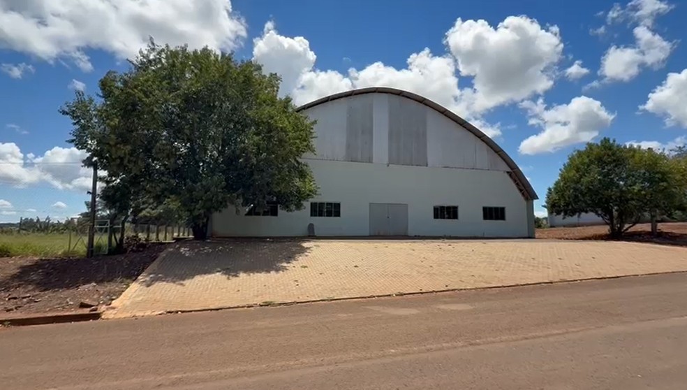 Menino de 7 anos morre atingido por trave em escola do Paraná — Foto: Reprodução/RPC