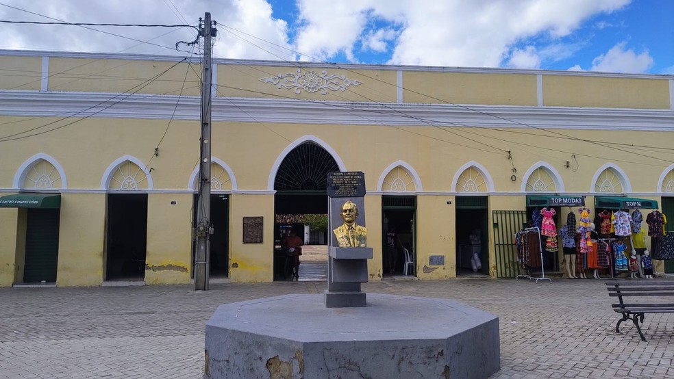 Mercado Público de Icó. Ficou pronto em 1873 e foi restaurado pela última vez em 1998. — Foto: Claudiana Mourato/TVM Cariri