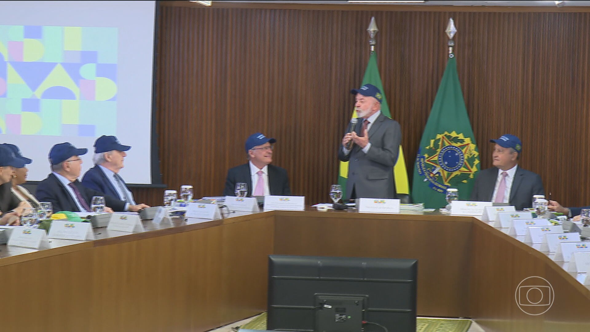 Lula reitera disposição para negociar fim do tarifaço, mas ressalva que Brasil não será subalterno de nenhum país