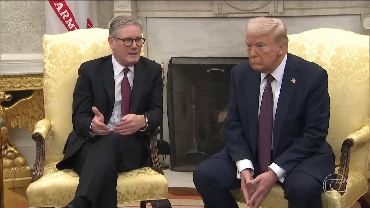 Rei Charles III revela playlist com suas músicas favoritas