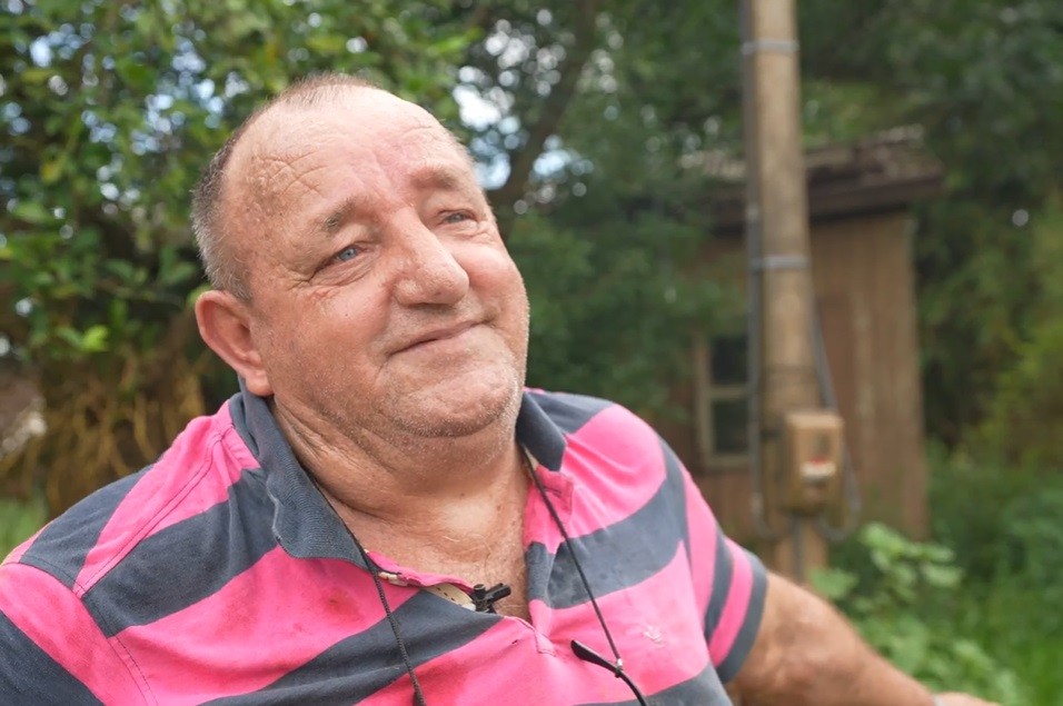 'Não tem mais futuro em Mariante': após 66 anos, idoso abandona casa em vila atingida pelas enchentes no RS