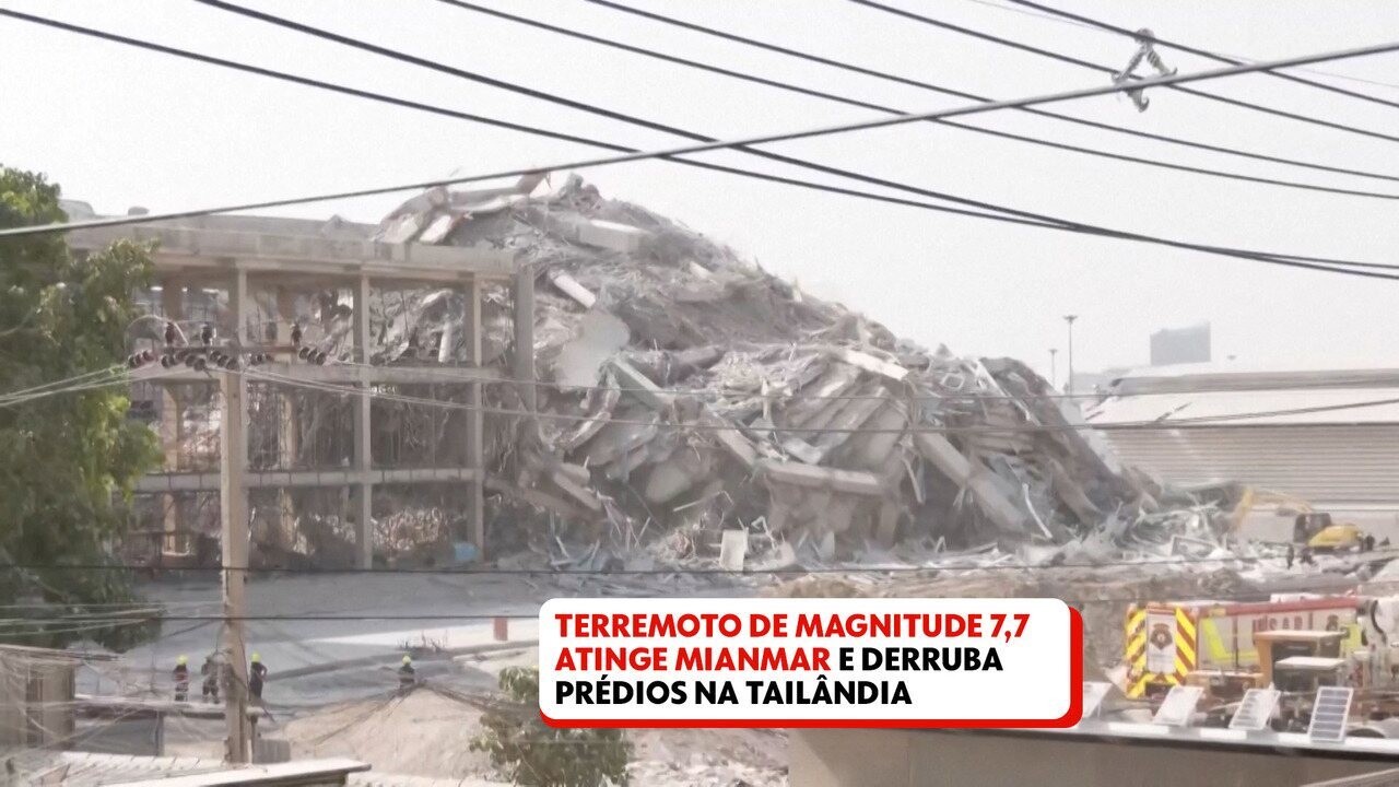 VÍDEO: Veja momento em que água de piscina cai de arranha-céu em Bangkok durante terremoto