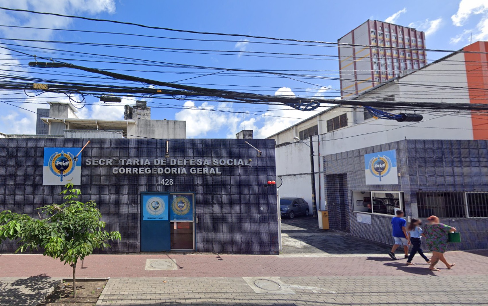 Policiais são expulsos da PM por dopar adolescente em hotel e por perseguir e atirar em carro durante briga 