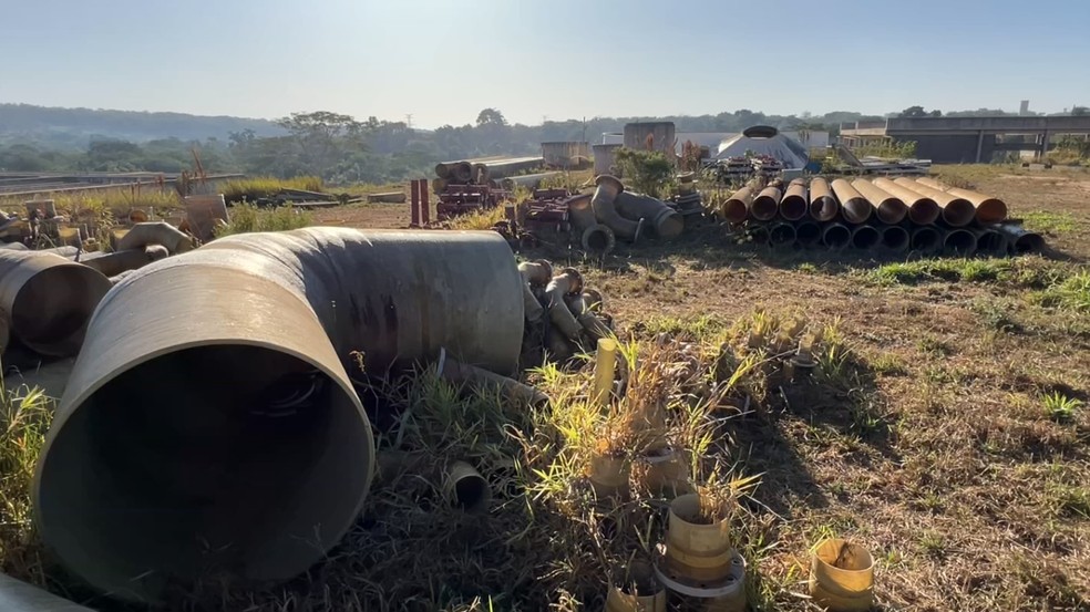 3 de 4
Obras da Esta&ccedil;&atilde;o de Tratamento de Esgoto Vargem Limpa de Bauru (SP) est&atilde;o paradas &mdash; Foto: TV TEM/Reprodu&ccedil;&atilde;o