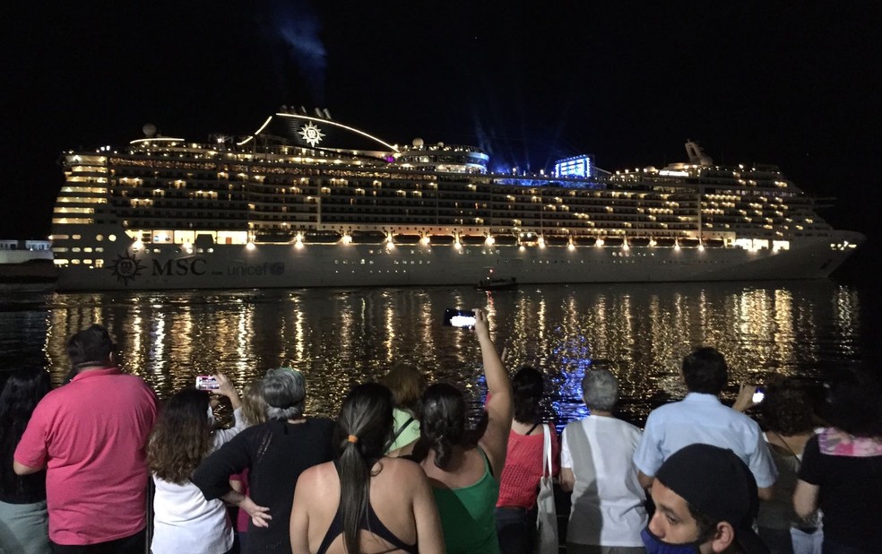 Primeiro cruzeiro da temporada é recebido por artistas no Porto de Rio  Grande; VÍDEO, Rio Grande do Sul