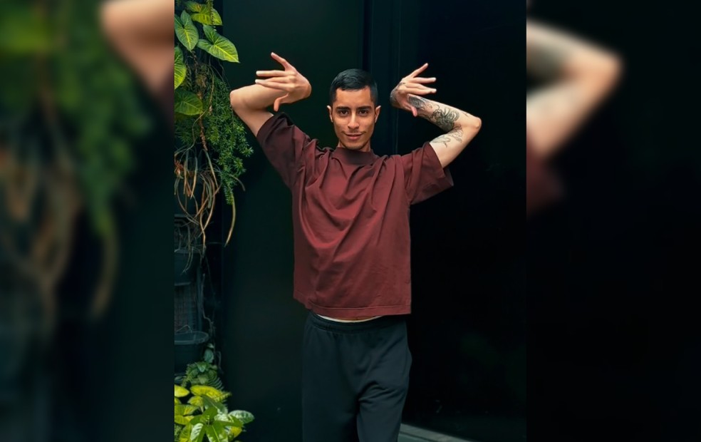 1 de 2
Gabriel Moraes assina coreografia de dupla francesa que foi ouro nos Jogos Ol&iacute;mpicos de Inverno &mdash; Foto: Instagram/Reprodu&ccedil;&atilde;o