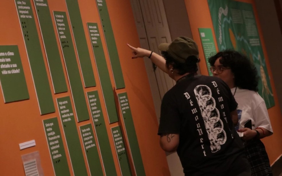 Atendimento em exposição da Sec-AM — Foto: Divulgação/Sec-AM