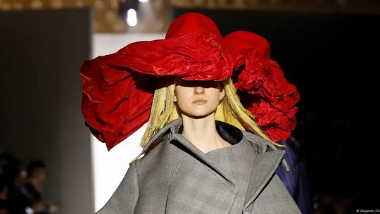 De Paris a Xangai: como o consumo de luxo entrou em declínio global e afetou as gigantes Gucci e Dior - Banalização de produtos, acusações de má qualidade, tarifas de Trump e chineses mais cautelosos: o mercado de itens de luxo pessoais está perdendo seu brilho, e isso vem se refletindo nas vendas.
