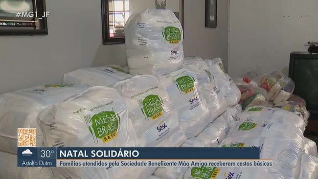 ONG Mo Amiga entrega cestas bsicas para famlias carentes em Juiz de Fora
