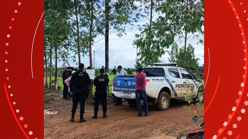 Cena do crime: ai e filho são mortos durante discussão em distrito de Porto Velho; autor do crime é preso — Foto: Mateus Santos/policia militar