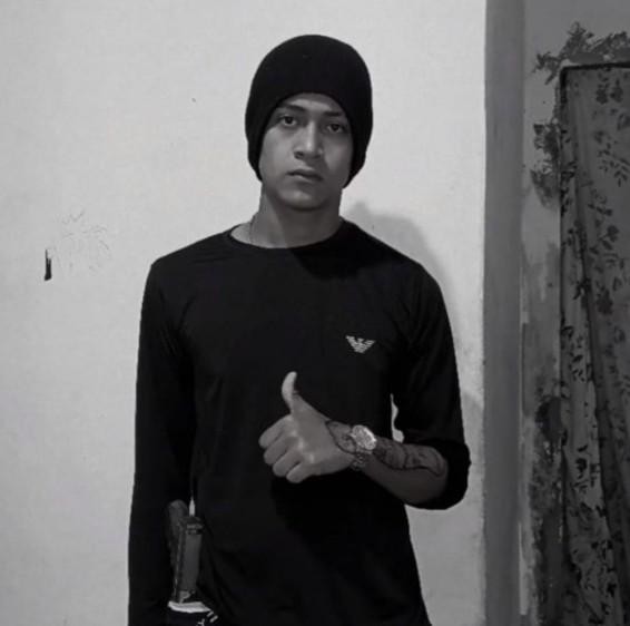 Adolescente teve morte decretada por facção após postar foto com arma de brinquedo, diz polícia