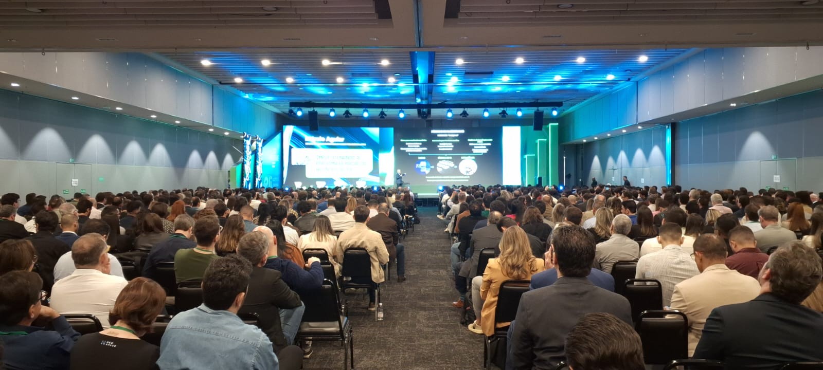Empreendedorismo, cultura inovadora, tecnologia e IA: Collab Inovação 2025 reúne grandes nomes do mundo empresarial em Uberlândia