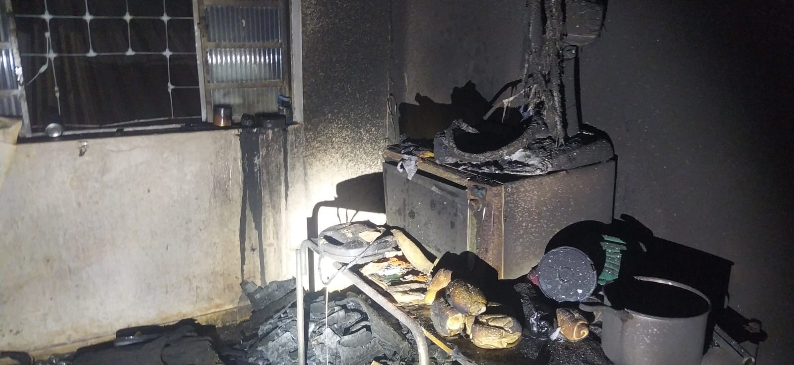 Idoso morre após incêndio no apartamento onde morava em Governador Valadares 