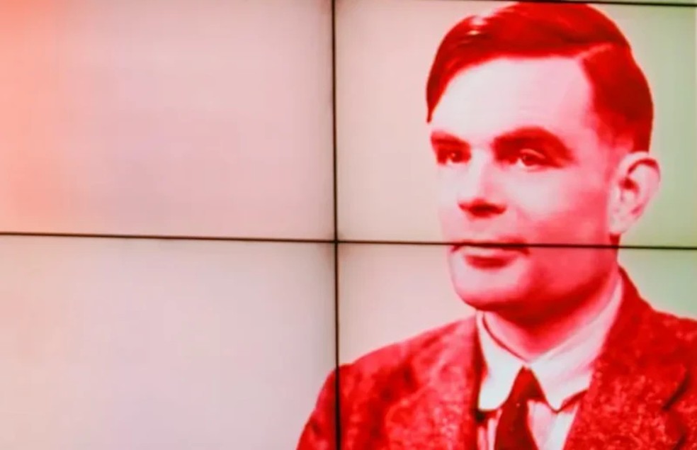 Turing questionava se máquinas podem pensar e antecipou críticas da época, publicadas em jornais ingleses. — Foto: Getty Images via BBC