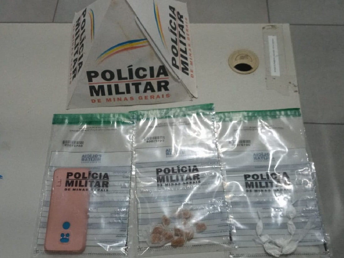 Passageira é flagrada com drogas nas partes íntimas durante viagem de ônibus
