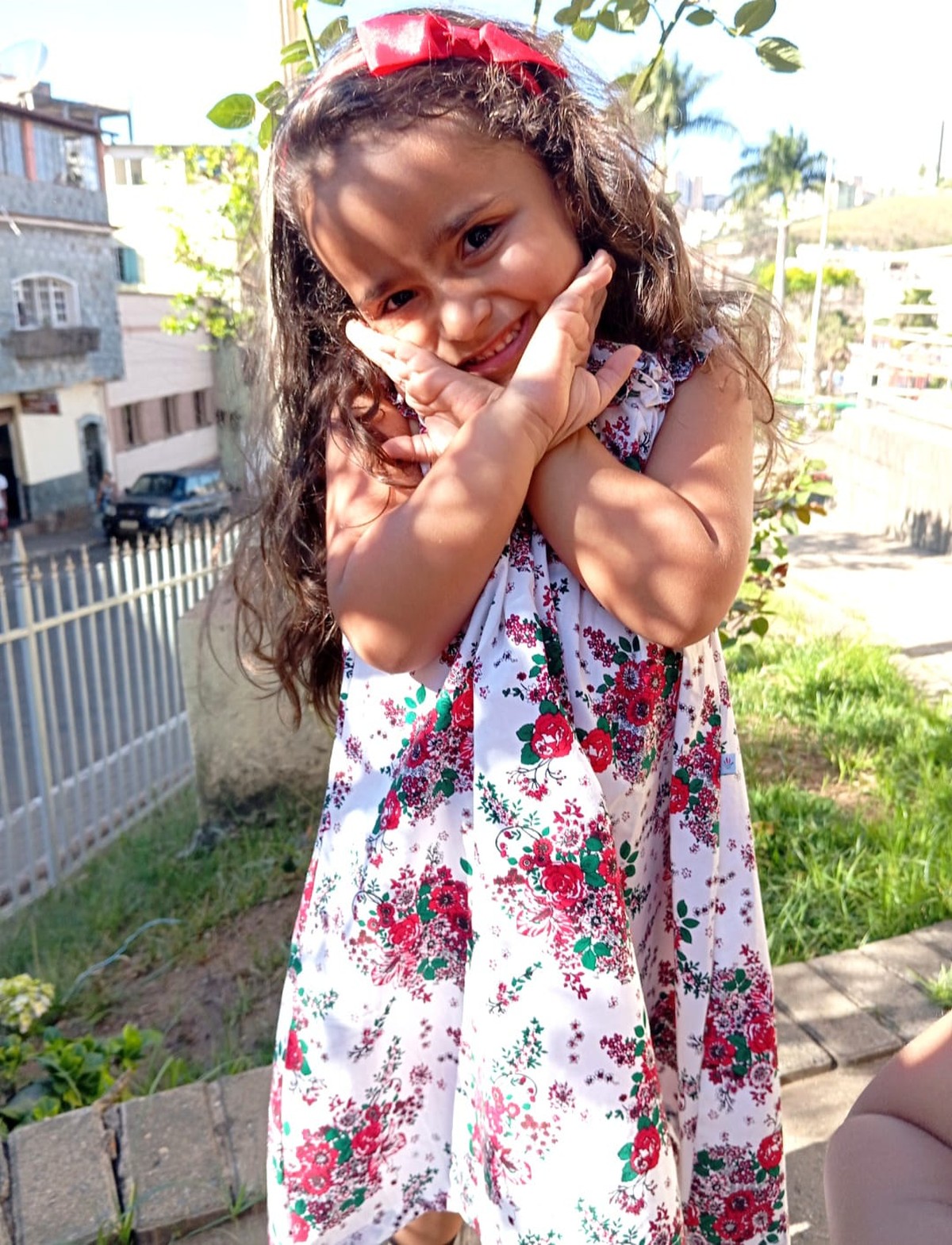 Despido del médico encargado de atender a un niño que murió tras lesionarse mientras jugaba  Minas Gerais