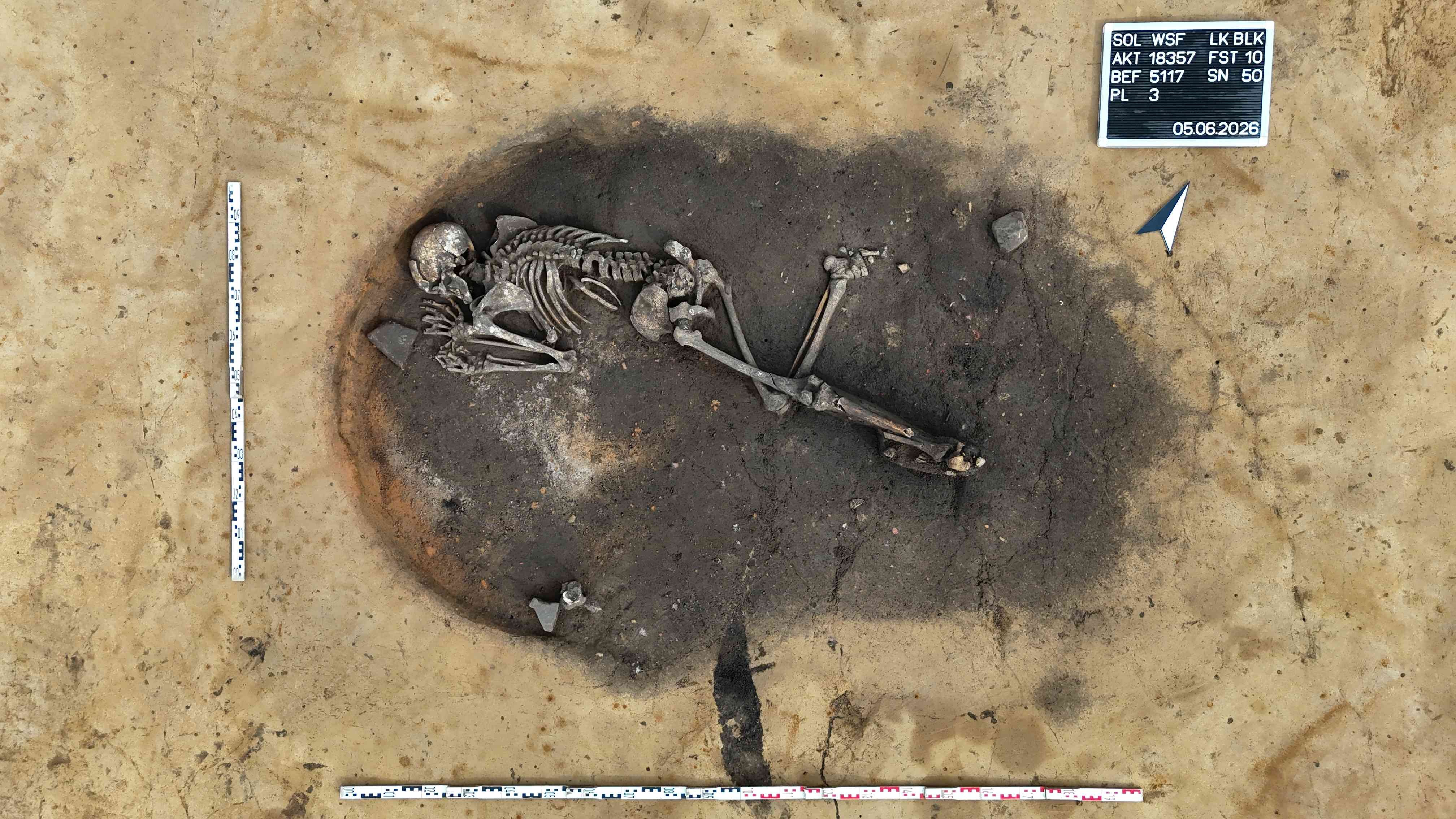 Ritual, assassinato ou morte comum? Arqueólogos encontram homem enterrado em forno de 4,5 mil anos e tentam desvendar mistério