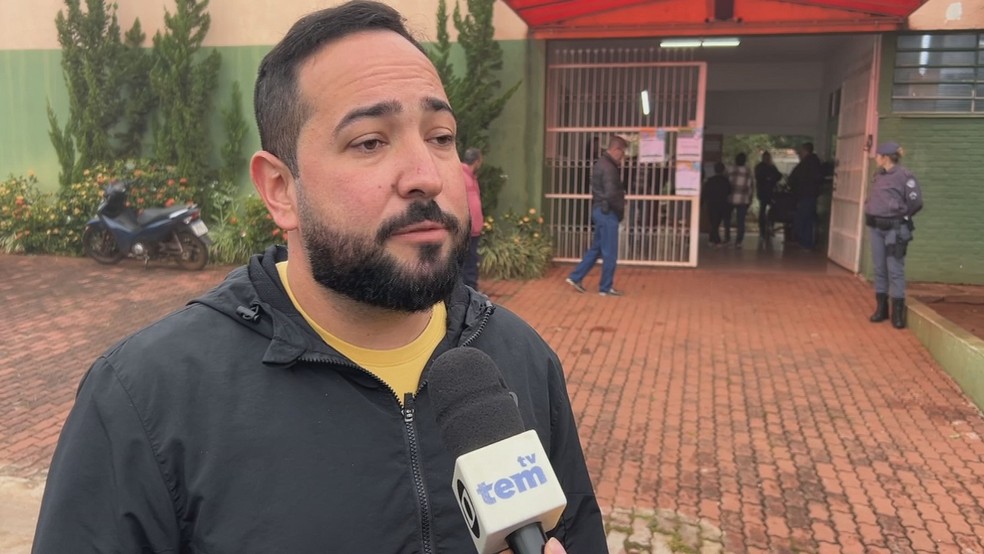6 de 6
Jo&atilde;o Paulo afirmou que a prioridade da futura gest&atilde;o ser&aacute; a &aacute;rea da sa&uacute;de em Regin&oacute;polis &mdash; Foto: TV TEM/Reprodu&ccedil;&atilde;o