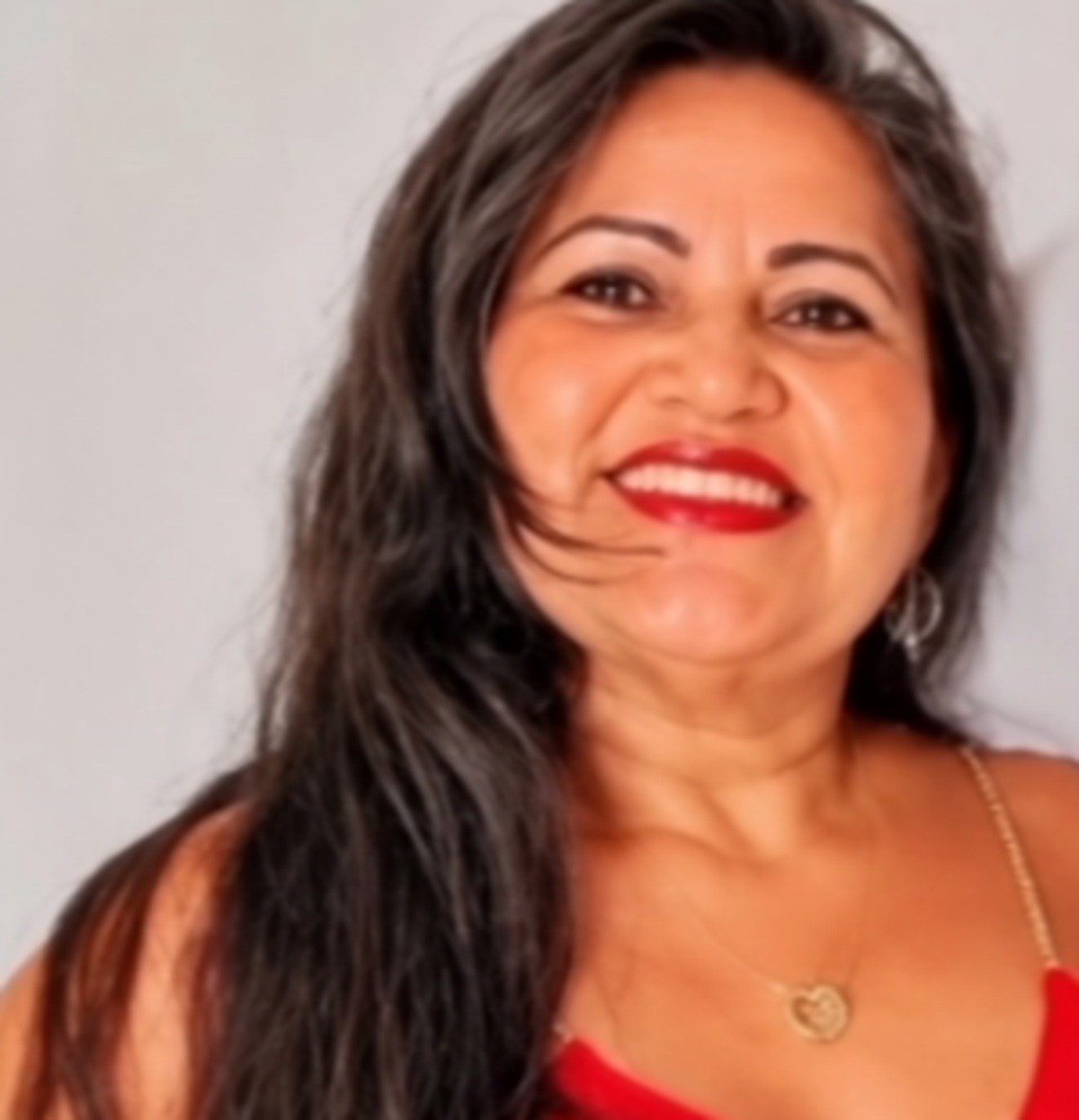 Mulher é morta a facadas dentro de casa em Rio Largo e suspeito é preso no interior de Sergipe