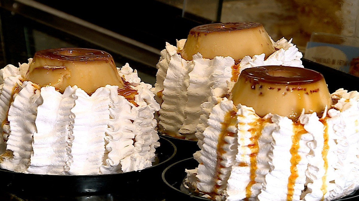 Confeiteira de Juiz de Fora faz sucesso com bolo de pudim e vende mais de 500 fatias em 10 dias