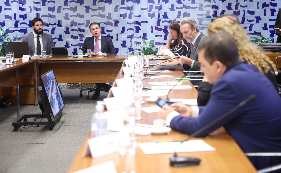 O presidente da C�mara, Hugo Motta (Republicanos-PB), durante reuni�o de l�deres na C�mara � Foto: Kayo Magalh�es/C�mara dos Deputados