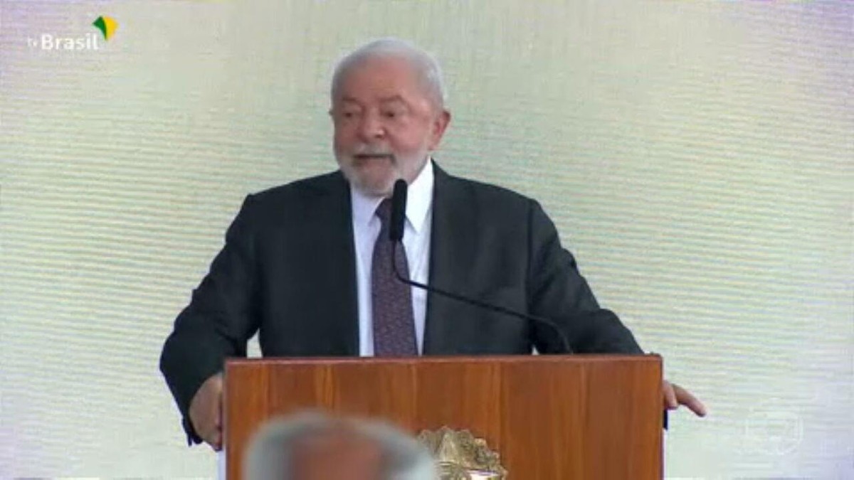 Farra das viagens: ministro de Lula embolsou dinheiro público com